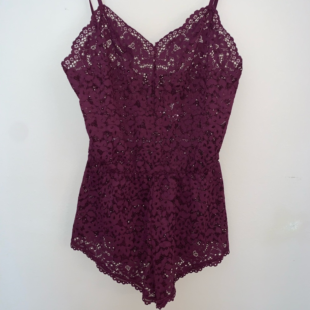LACE ROMPER